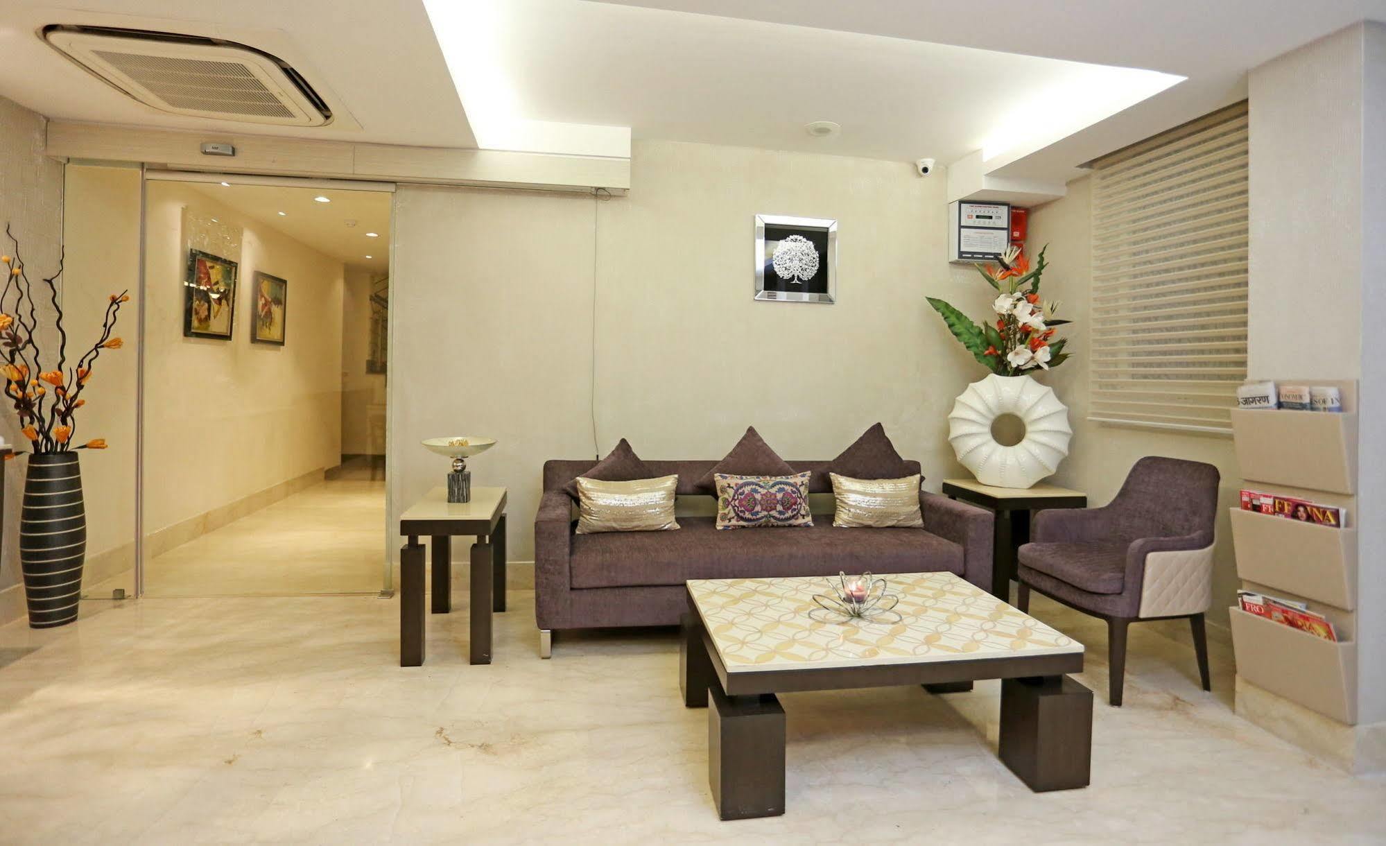 Hotel Delite Grand Faridabad Esterno foto