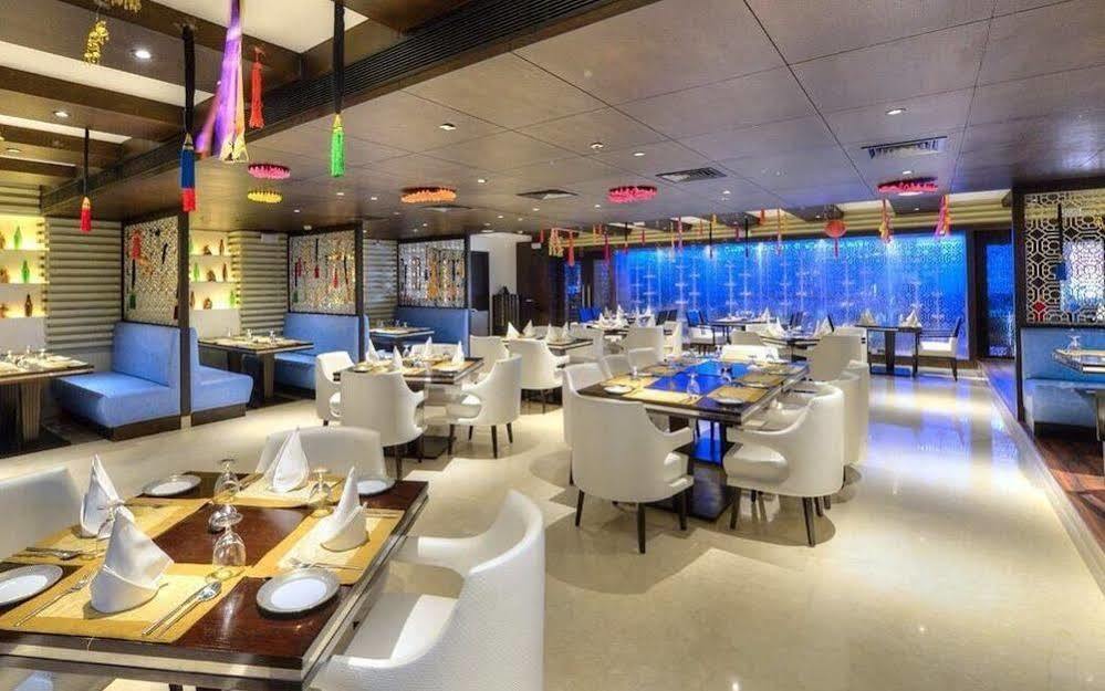 Hotel Delite Grand Faridabad Esterno foto