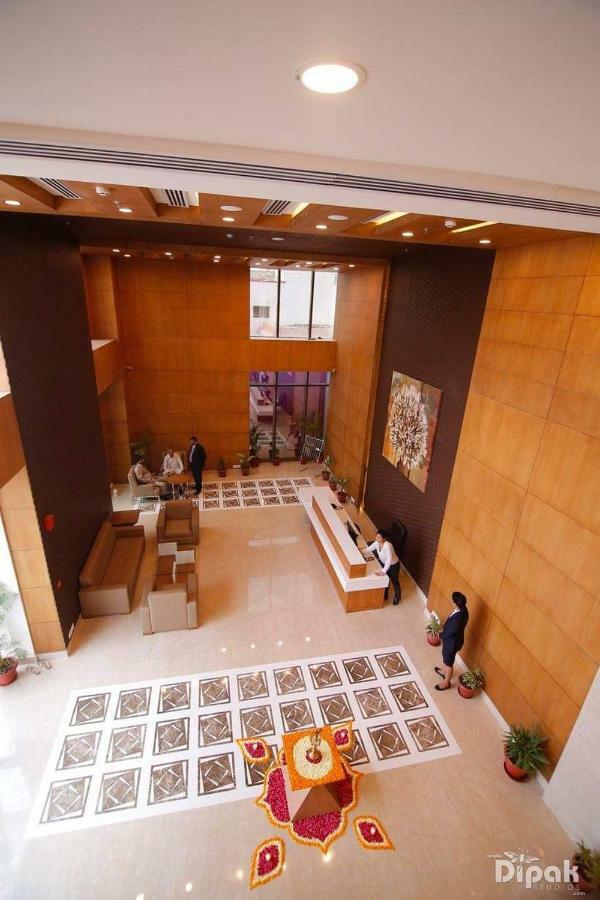 Hotel Delite Grand Faridabad Esterno foto