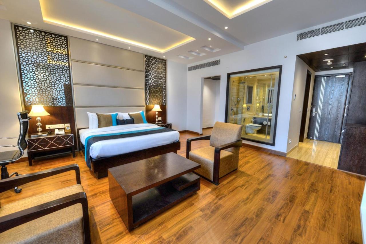 Hotel Delite Grand Faridabad Esterno foto