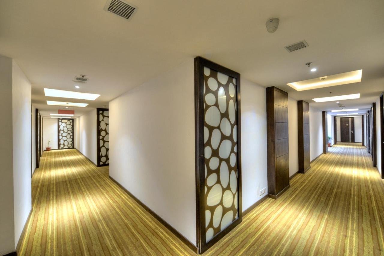 Hotel Delite Grand Faridabad Esterno foto